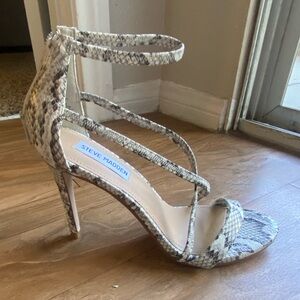 Women’s Steve Madden heels